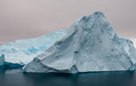 От Антарктиды откололся айсберг площадью в три Полтавы