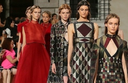  Valentino     
