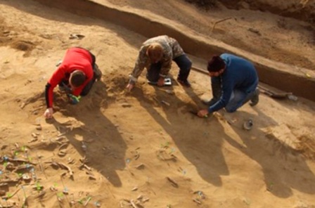 Археологи нашли в Крыму перстень с «Афродитой с зеркалом»