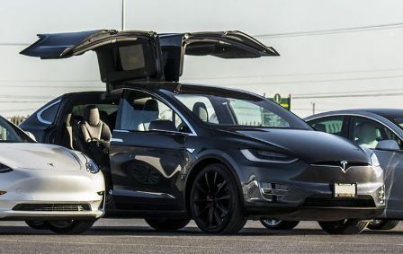 ������ Tesla ����������� ������ ������ � ���� ����