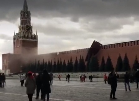 Ветер повредил Кремлевскую стену: Красная площадь была закрыта