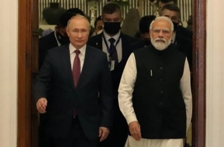 Россия и Индия подписали пакет соглашений о торговле и вооружениях