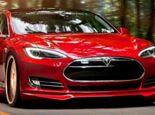 Tesla отзывает 500 тысяч электромобилей: в чем причина
