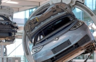 BMW и Volkswagen остановили работу своих заводов