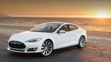 Tesla объединилась с Toyota в области беспилотных технологий