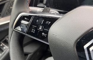 Renault Austral: три раздражающих детали и помощника Renault Austral: три раздражающих детали и помощника