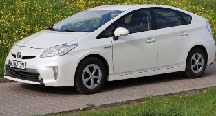 Toyota Prius:     375 000  