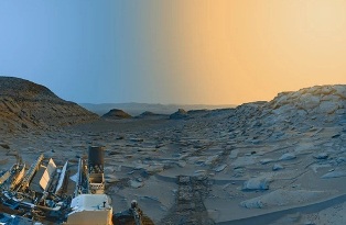 Марсоход Curiosity заснял необычное марсианское утро