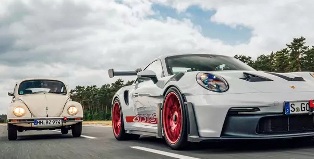 Volkswagen Beetle  Porsche 911 GT3 RS:   