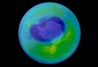 Тревожно большая озоновая дыра над Антарктидой: плохое предзнаменование