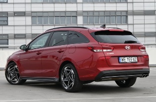  :   Hyundai i30   