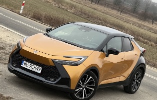 Toyota хочет привлечь клиентов к модели C-HR большой скидкой Toyota хочет привлечь клиентов к модели C-HR большой скидкой