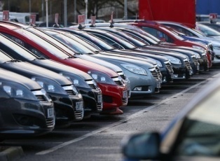 Для отправки за границу китайцы продают новые автомобили как подержанные Для отправки за границу китайцы продают новые автомобили как подержанные