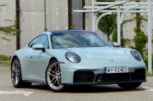 Тест новой Carrera: как выглядит базовый Porsche 911 Тест новой Carrera: как выглядит базовый Porsche 911