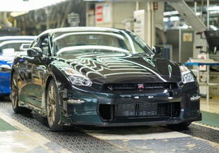 Nissan завершил производство GT-R, которое длилось 18 лет Nissan завершил производство GT-R, которое длилось 18 лет
