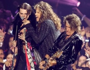  Aerosmith :      