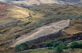 Археологи обнаружили следы ковчега Ноя на горе Арарат Археологи обнаружили следы ковчега Ноя на горе Арарат