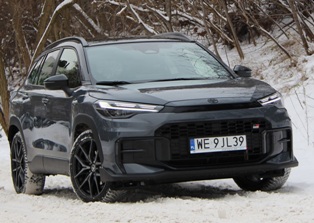 Toyota �������� � ������� Corolla Cross ������������ GR Sport