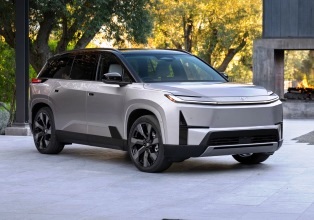 Toyota Highlander возвращается на рынок в обновленном виде Toyota Highlander возвращается на рынок в обновленном виде