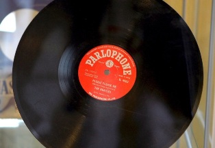 63 года назад The Beatles записали свой дебютный альбом "Please Please Me" 63 года назад The Beatles записали свой дебютный альбом "Please Please Me"