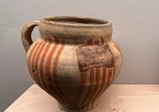 В Париже из Сены были извлечены бивни мамонта и древние вазы В Париже из Сены были извлечены бивни мамонта и древние вазы