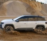 � ������������ Jeep Compass ��������� ��� ����� ������