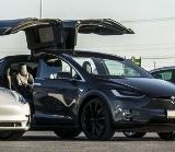 ������ Tesla ����������� ������ ������ � ���� ����